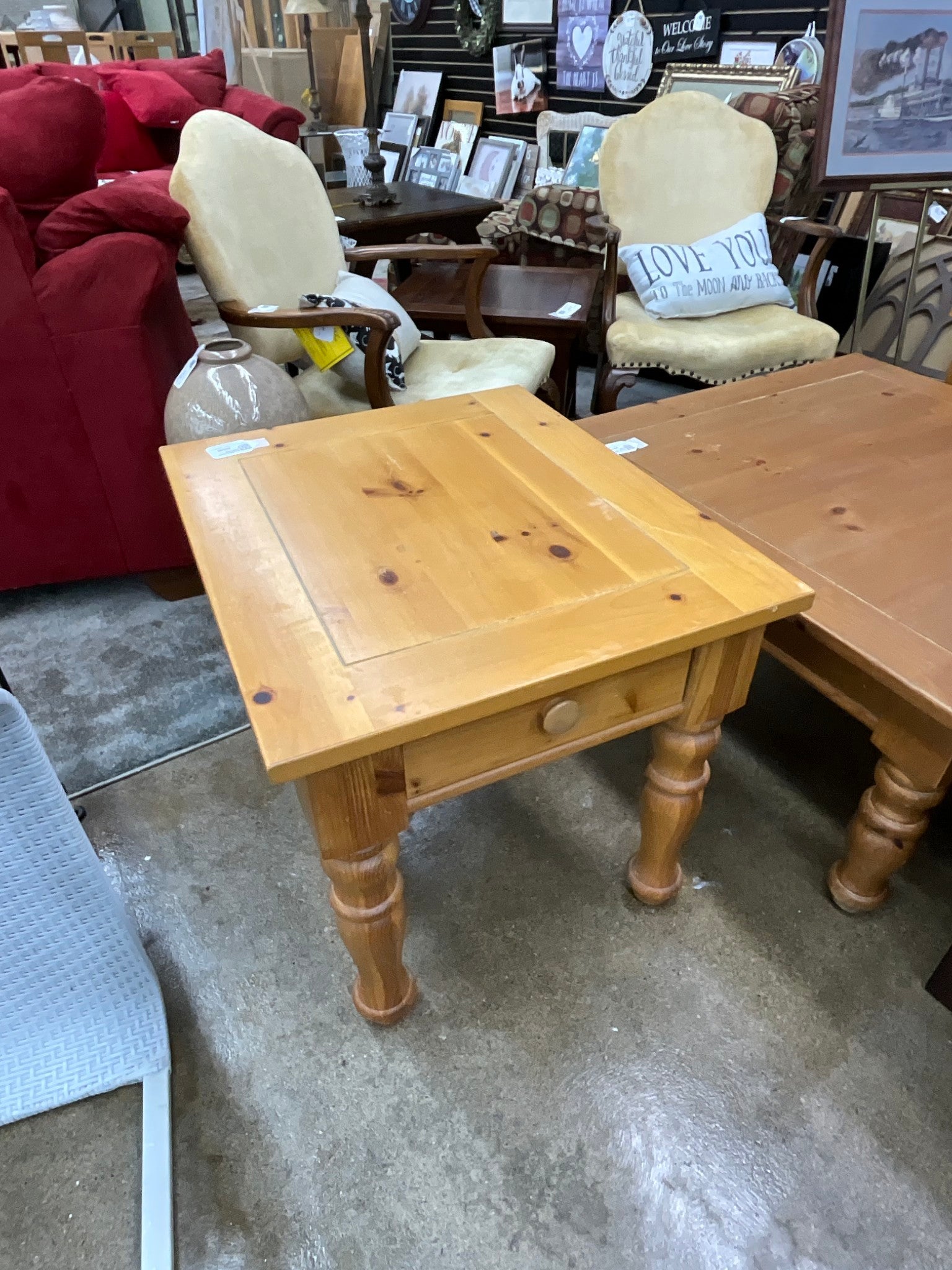 Broyhill Fontana End Table