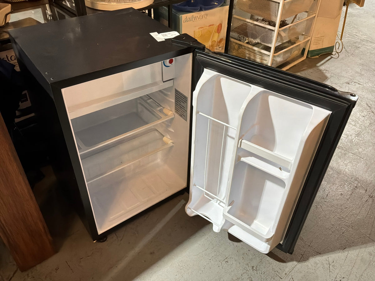 Fridgidaire Mini Fridge