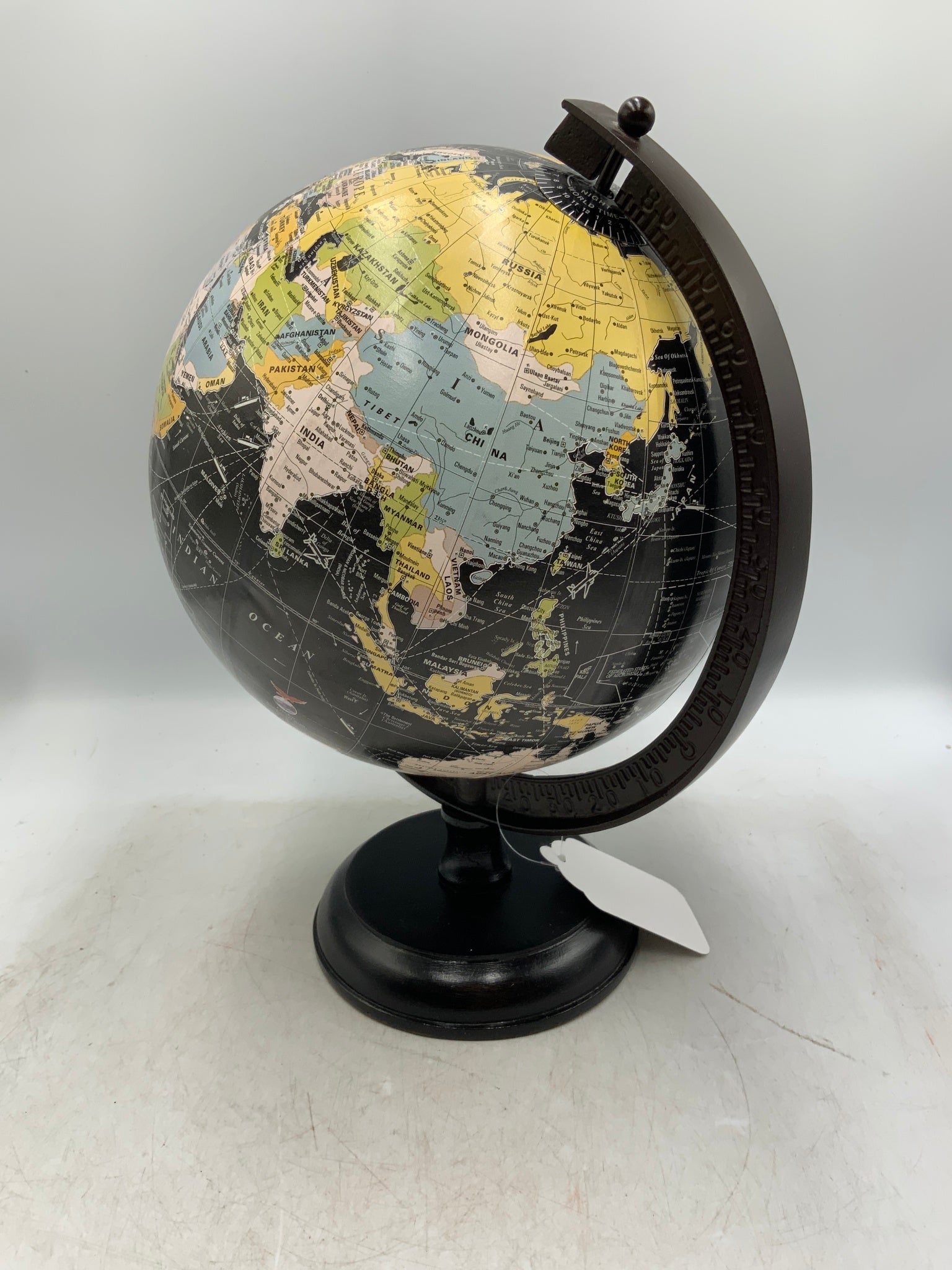 Sm Black Globe